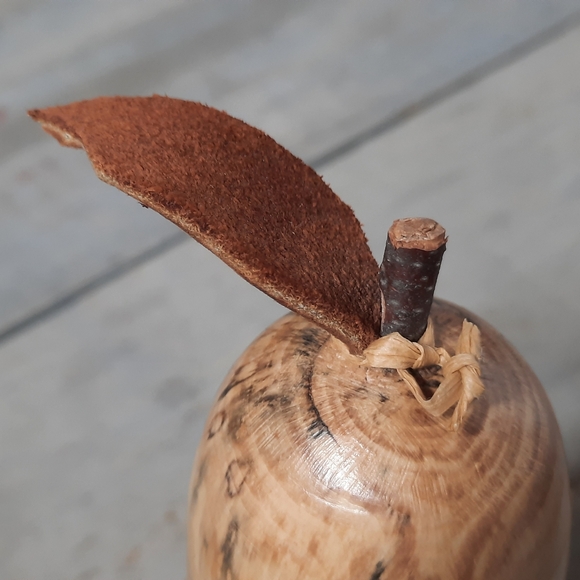 Handmade Turned Wood Pear Fruit Sculpture Signed - Picture 14 of 16